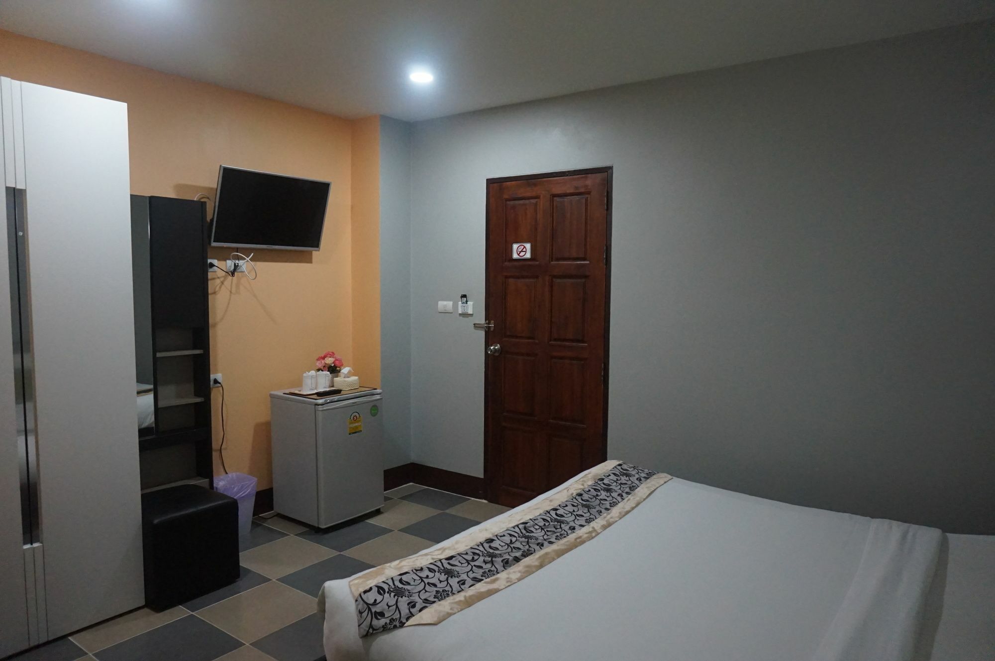 Nasa Mansion Apartment Phuket Exterior photo
